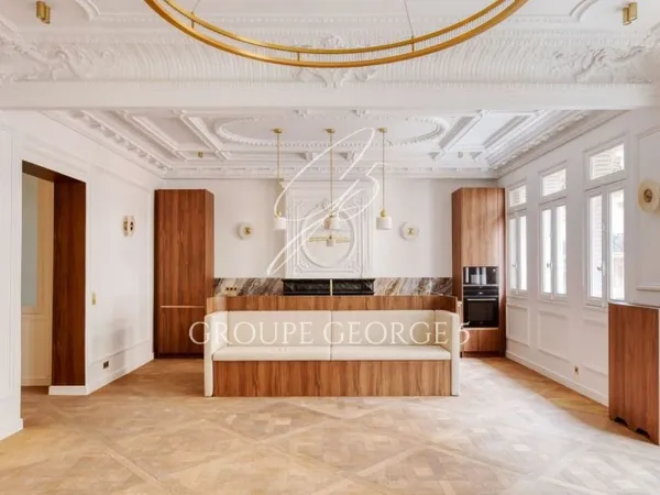 Appartement 4 pièces 165 m²