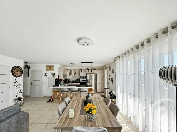 Appartement 3 pièces 83 m²