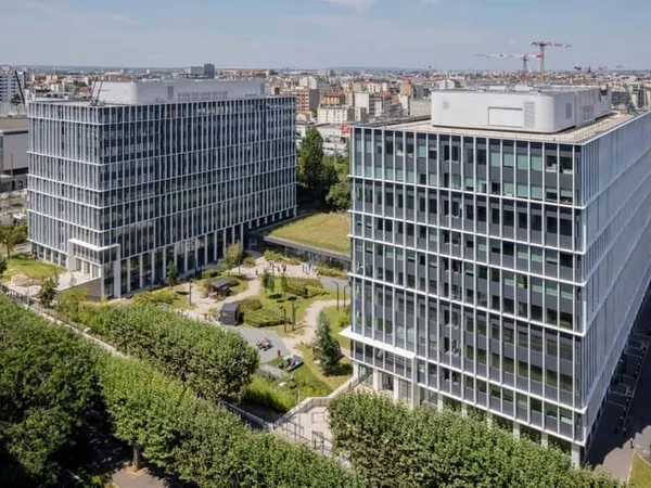 Bureaux 636 m²