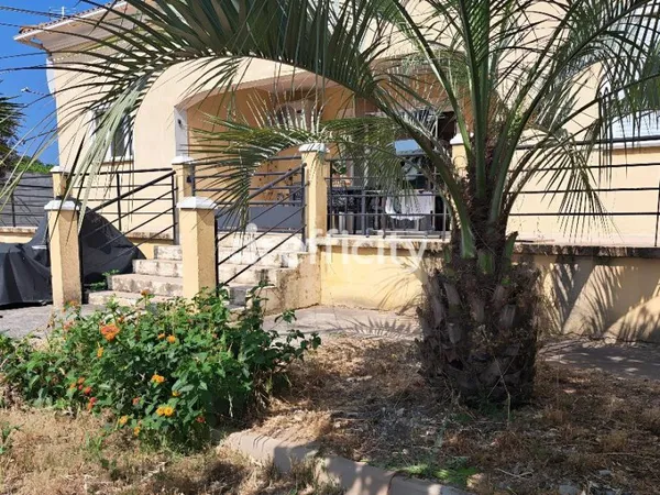 Maison 7 pièces 185 m²