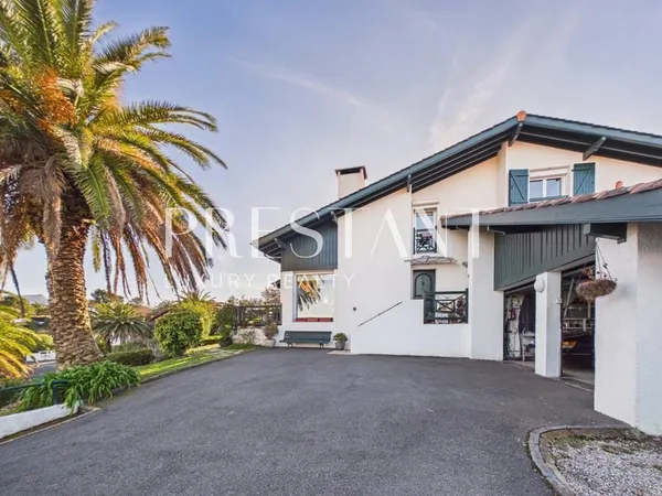 Maison Vente Saint-Jean-de-Luz 7p 230m² 1900000€