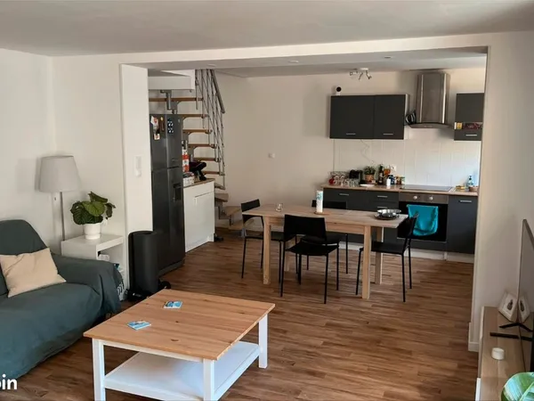 Beau T3 en duplex de 64 m² entièrement rénové (2023)