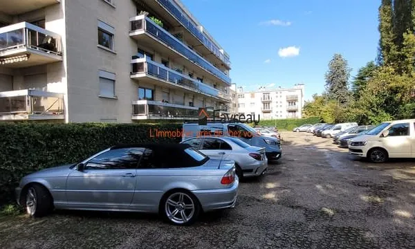 L'HAY-LES-ROSES - PARKING en EXTERIEUR, proche centre ville et au sein d'une copropriété sécurisée