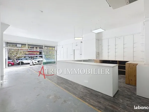 Local 150 m² Cagnes-sur-Mer