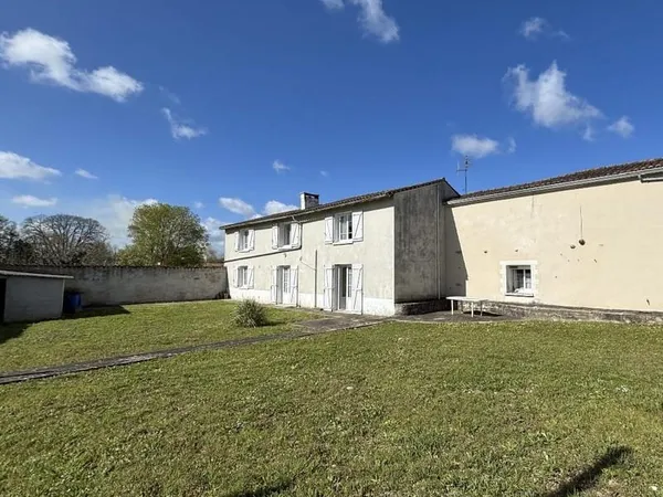Maison Vente Mauzé-sur-le-Mignon 9p 200m² 199500€