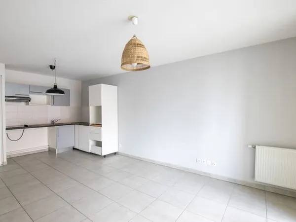 T3 récent avec balcon Secteur Cartoucherie / Avenue Grande