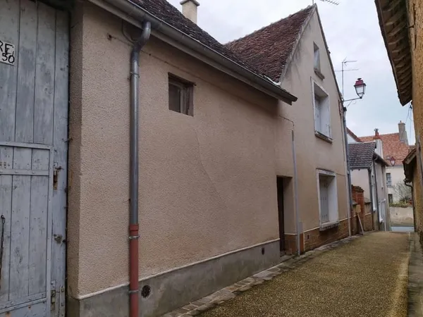 MAISON DE VILLE