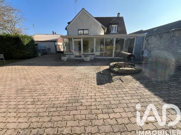 Maison 10 pièces 226 m²