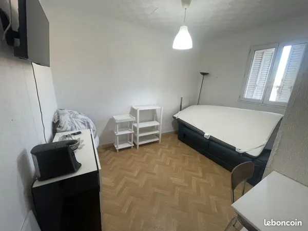 Studio 1 pièce 17 m²
