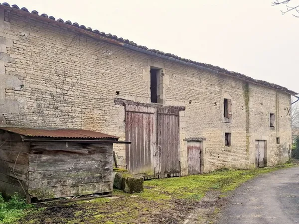 Grange à rénover à Matha