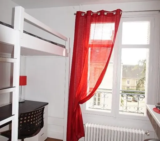 STUDIO MEUBLE POITIERS - 1 pièce(s) - 13.44 m2