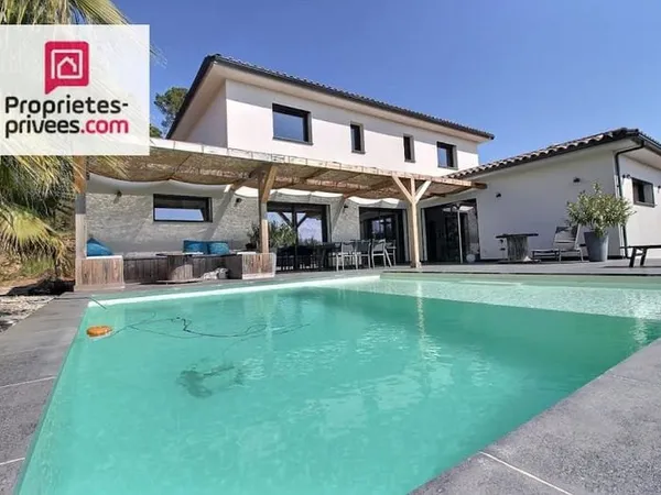 Villa 7 pièces 192 m²