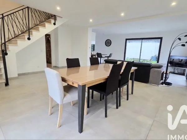 Maison 7 pièces 153 m²