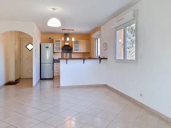 Appartement en rez-de-jardin 3 pièces 64 m²