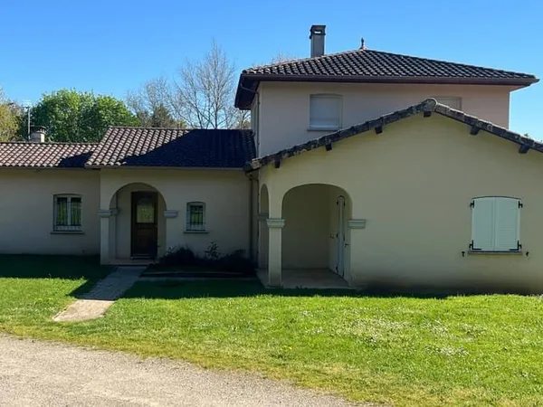 Maison 5 pièces 213 m²