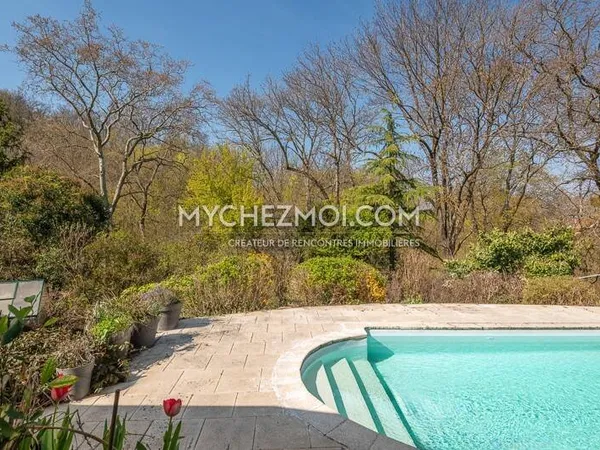 Maison 7 pièces 200 m²