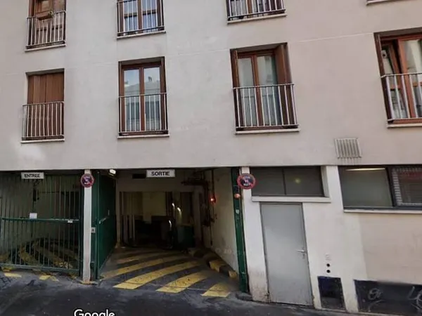 Parking 12 m²