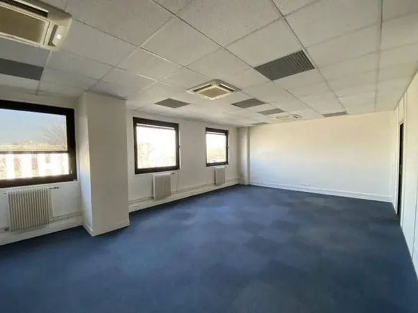 Bureaux 1438 m²