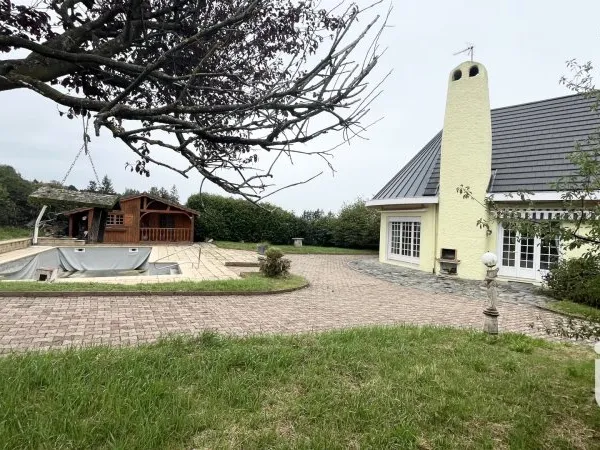 Maison 7 pièces 216 m²
