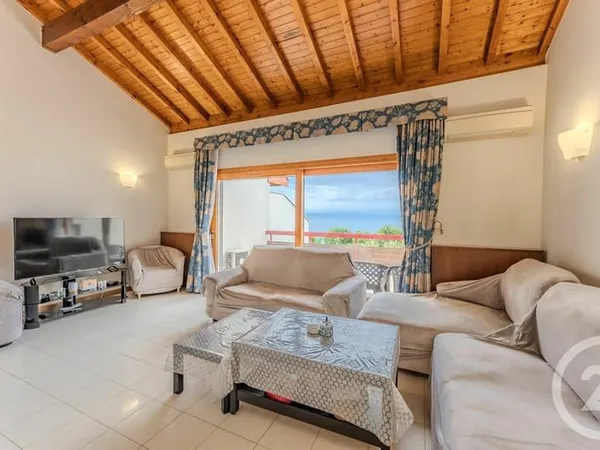 Maison 5 pièces 140 m²