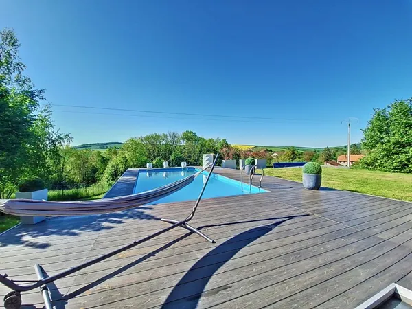 Maison 7 pièces 311 m²