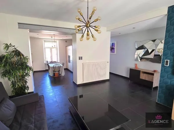Maison 5 pièces 138 m²