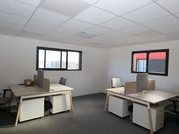 Bureaux individuels dans un centre d'affaires