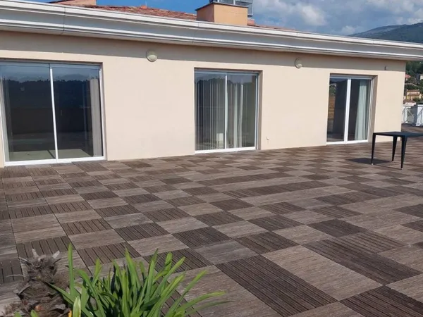 Bureaux 258 m²