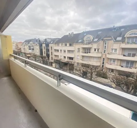 Studio 1 pièce 32 m²