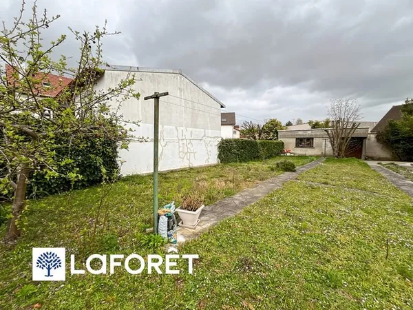 À vendre, terrain à bâtir 325 m²