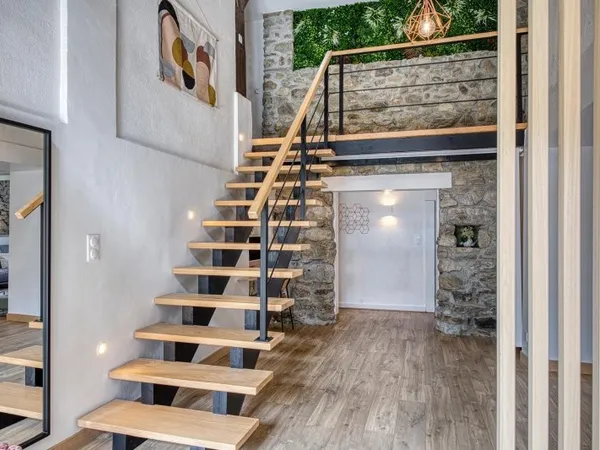 Maison 7 pièces 245 m²