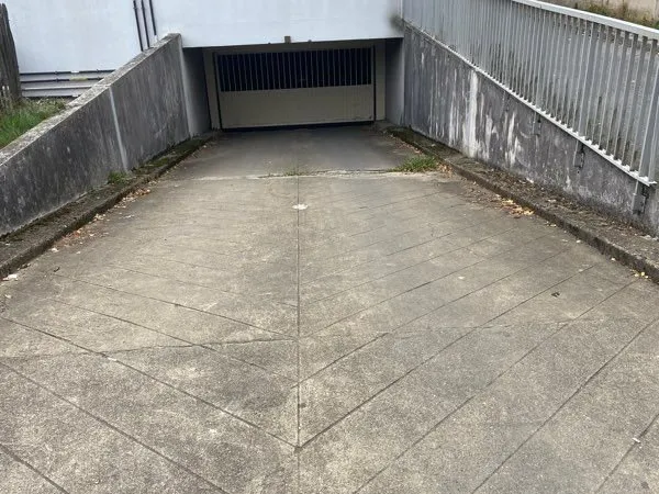 Place de parking sécurisée à louer