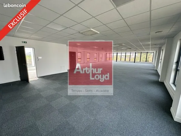 BUREAUX 268 m² TROYES
