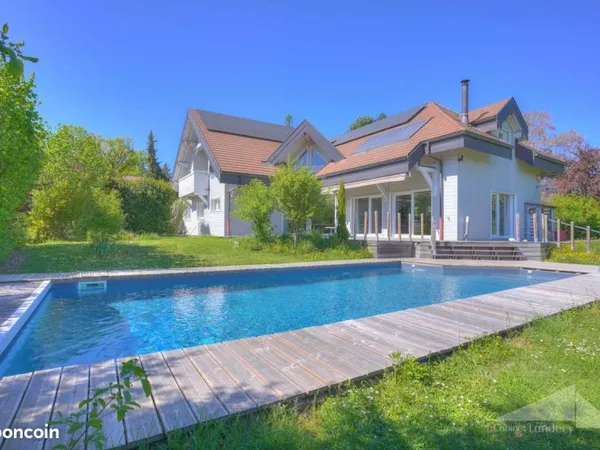 Villa 7 pièces 354 m²