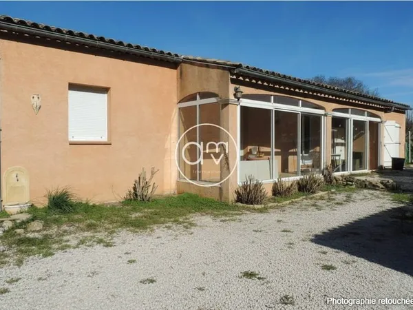 Maison de plain-pied 5 pièces 109 m²