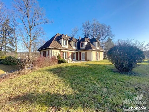 Propriété 7 pièces 163 m²