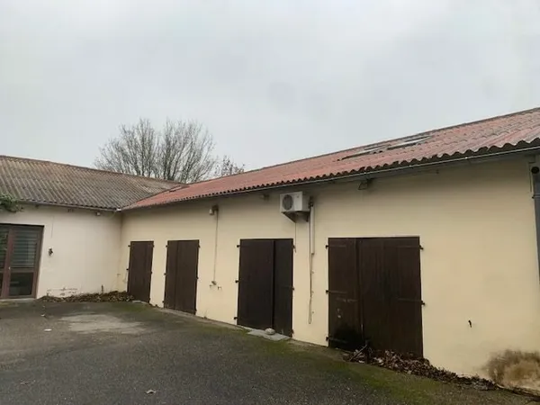 Local professionnel