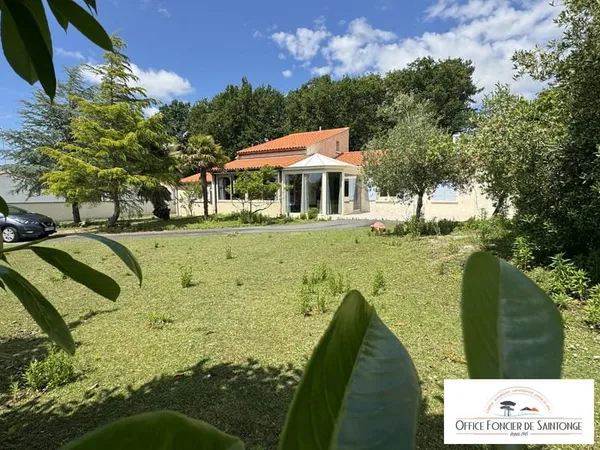 Maison 8 pièces 240 m²