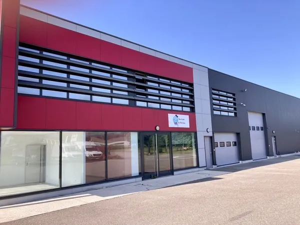 Rare local professionnel de plus de 50 m2