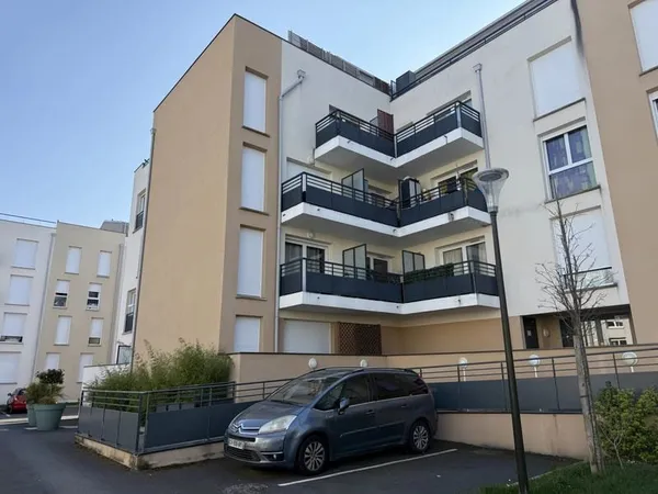 Ref 2233 - F2 MEAUX