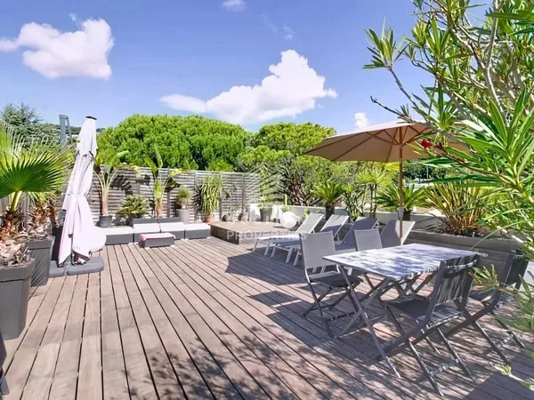 15 minutes à pied rue d'Antibes - Calme - Terrasse