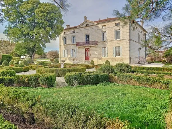 A Vendre Maison de Maître du 19ème siècle secteur estuaire