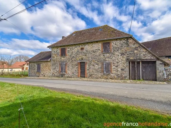 Belle maison en pierres de pays et 6 000m²