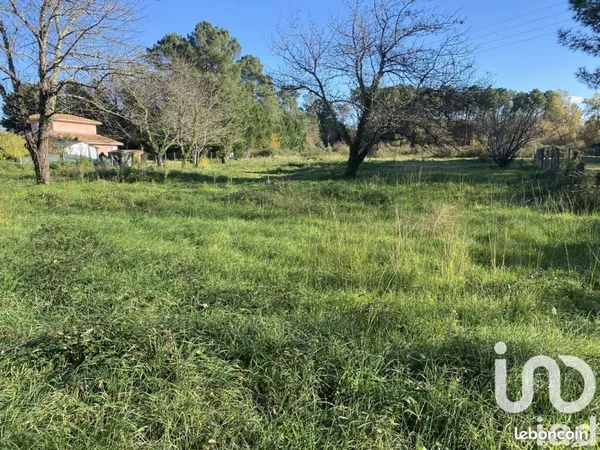 Terrain 2537 m² Saint-Selve