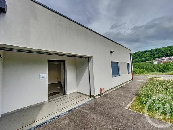 Bâtiment 10 pièces 166 m²