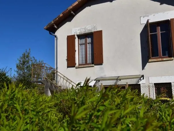 MAISON 1940 AVEC GARAGE SUR TERRAIN 1500M2