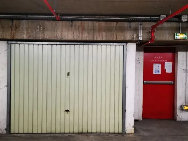 Box fermé pour stockage