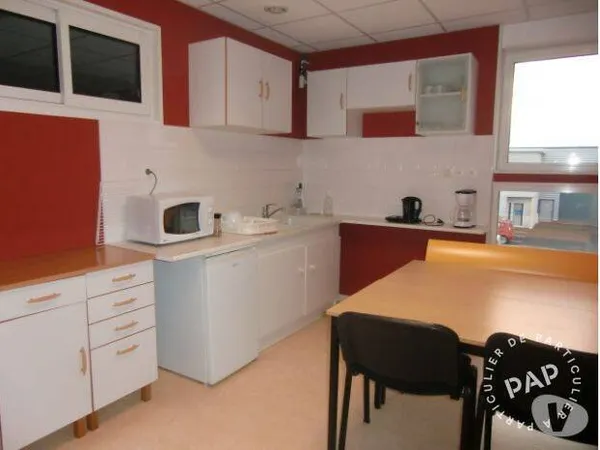 Bureau 550 m²