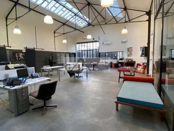 Local industriel 145 m²