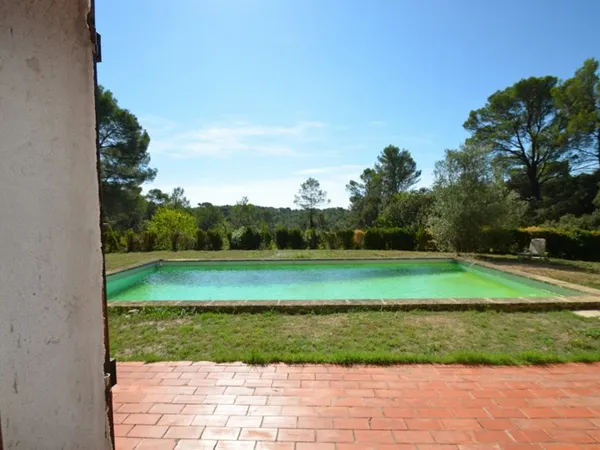 Maison 83340. 6 pièce(s) 224 m2